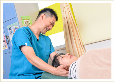 事故症状に合わせた「交通事故専用施術」